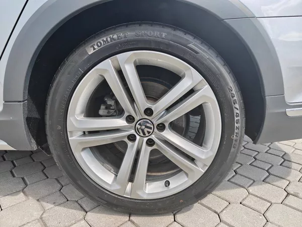 Volkswagen Passat Alltrack 7DSG 4Motion 2,0TDi - foto 20
