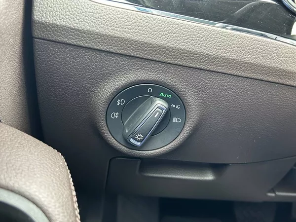 Škoda Superb L&K 4x4 7DSG 2,0TDI - foto 23