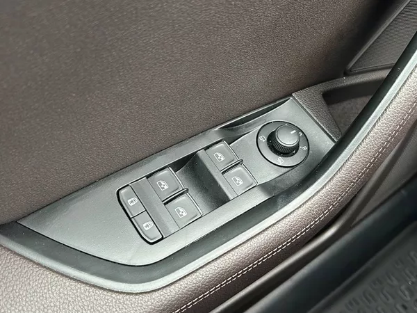 Škoda Superb L&K 4x4 7DSG 2,0TDI - foto 24