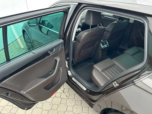 Škoda Superb L&K 4x4 7DSG 2,0TDI - foto 8