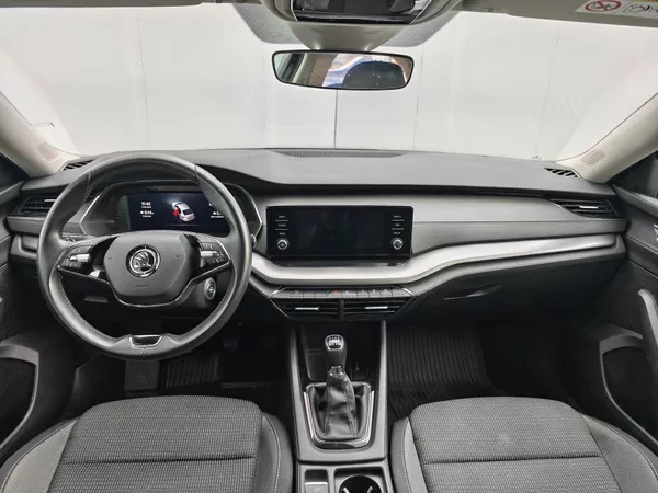 Škoda Octavia Ambition 1,5TSI - foto 10