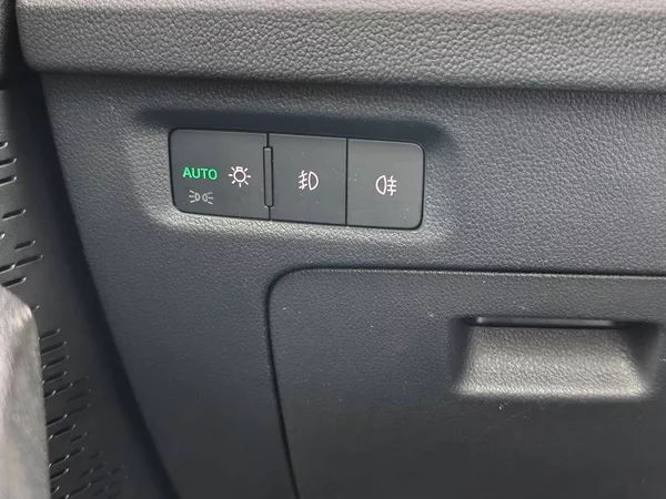 Škoda Octavia Ambition 1,5TSI - foto 17