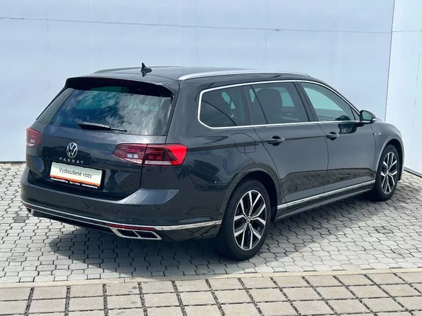 Volkswagen Passat Business 2,0TDi - foto 2