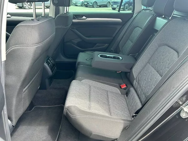 Volkswagen Passat Business 2,0TDi - foto 8