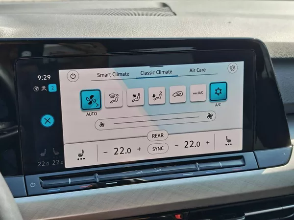Volkswagen Golf Life 6G 1,0TSi - foto 17