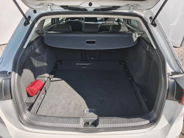 Volkswagen Golf Life 6G 1,0TSi - foto 22