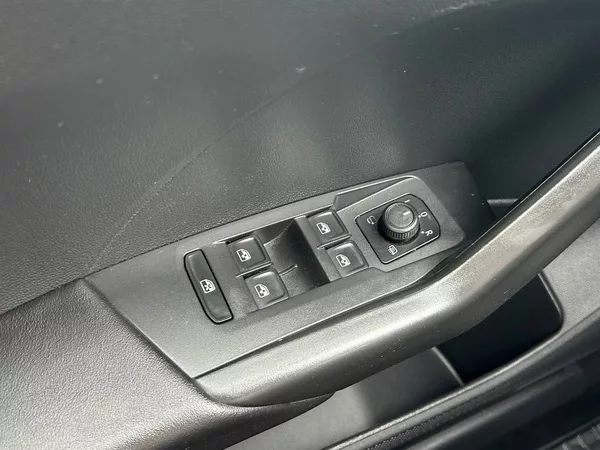 Volkswagen T-Cross Life 5G 1,0TSi - foto 21