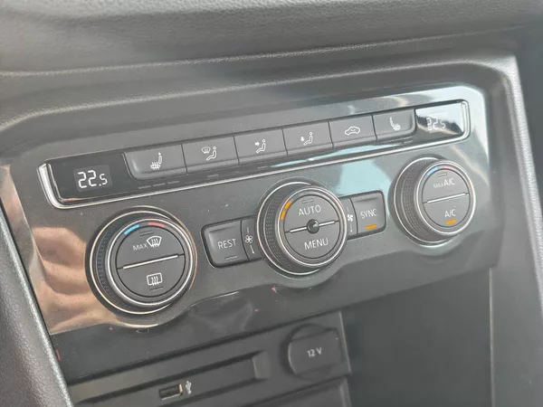 Volkswagen Tiguan Trendline 6G 2,0TDI - foto 15