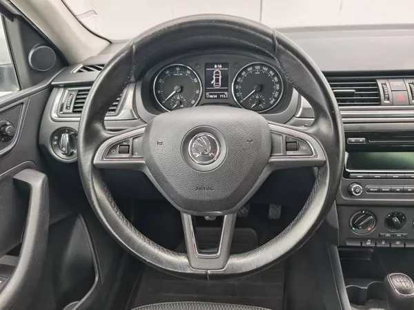 Škoda Rapid Ambition 1,2 TSI - foto 11