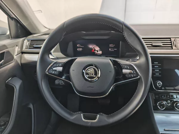 Škoda Superb Ambition 7DSG 2,0TDI - foto 12