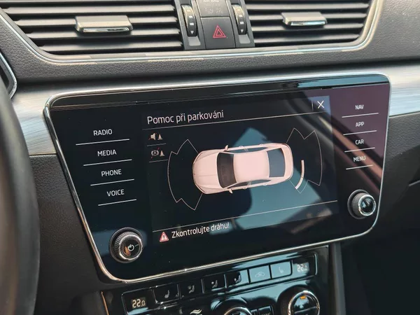 Škoda Superb Ambition 7DSG 2,0TDI - foto 14