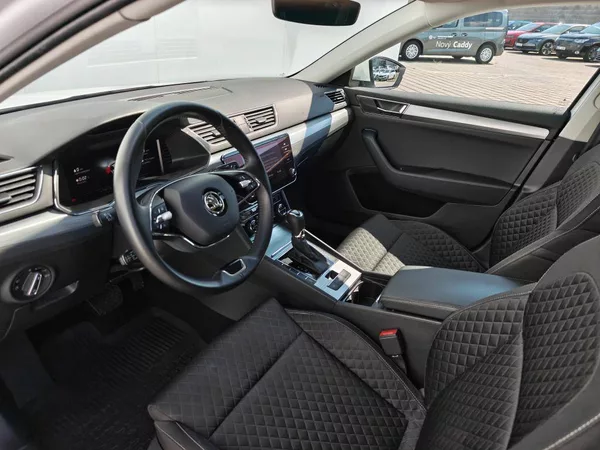Škoda Superb Ambition 7DSG 2,0TDI - foto 5