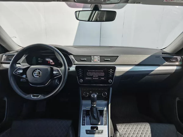 Škoda Superb Ambition 7DSG 2,0TDI - foto 6