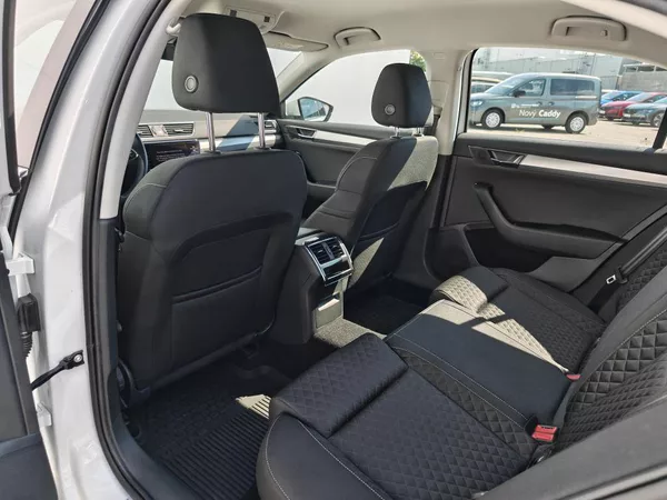 Škoda Superb Ambition 7DSG 2,0TDI - foto 9