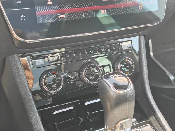 Škoda Superb SportLine ABT DSG 2,0TDI - foto 13
