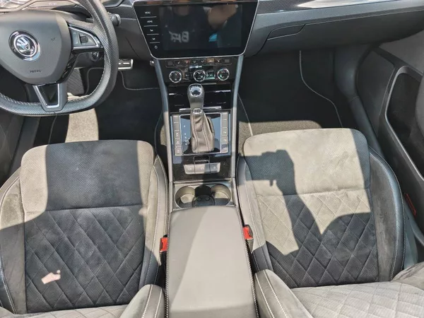 Škoda Superb SportLine ABT DSG 2,0TDI - foto 7