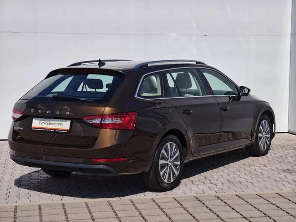 Škoda Superb Style 6MP 2,0TDI - foto 2
