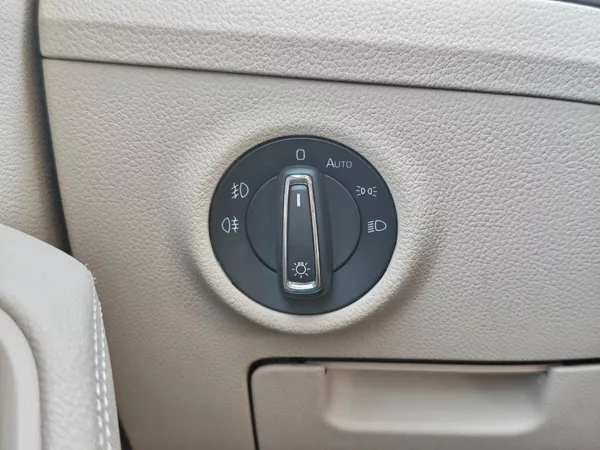 Škoda Superb Style 6MP 2,0TDI - foto 21