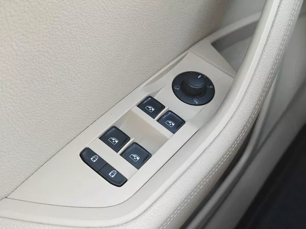 Škoda Superb Style 6MP 2,0TDI - foto 22
