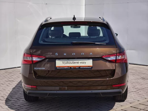 Škoda Superb Style 6MP 2,0TDI - foto 24