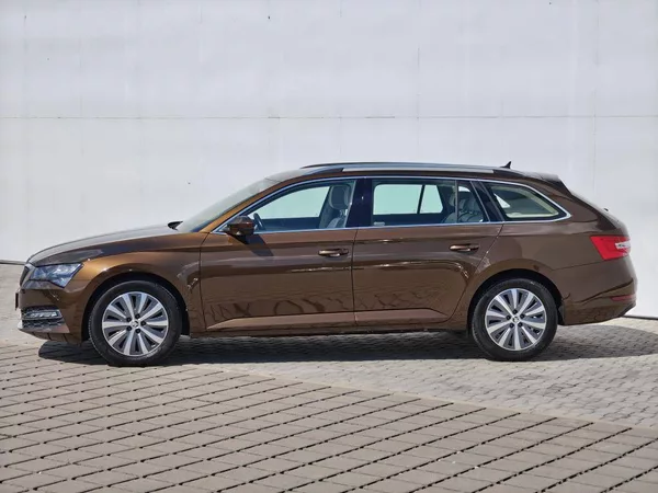 Škoda Superb Style 6MP 2,0TDI - foto 3