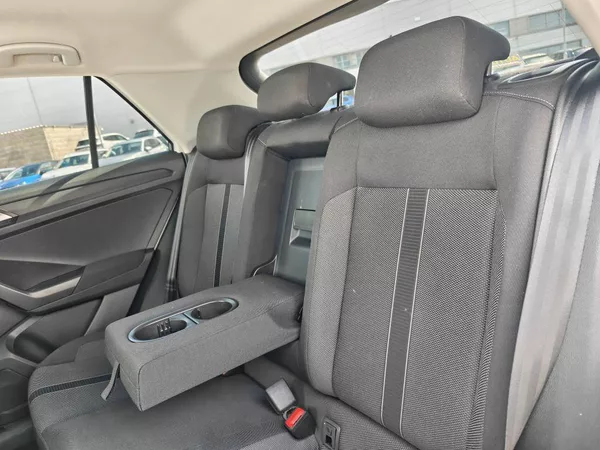 Volkswagen T-Roc Life 6G 1,0TSI - foto 8