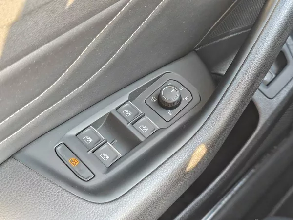 Volkswagen Arteon R-Line 6G 1,5TSI - foto 19