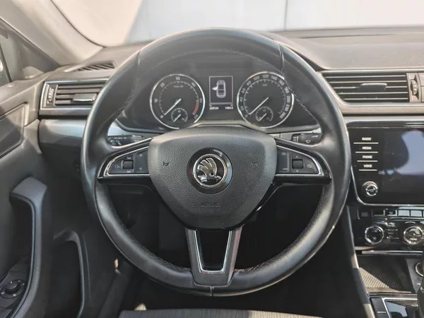 Škoda Superb Ambition Green tec 6DSG 2,0TDI - foto 11
