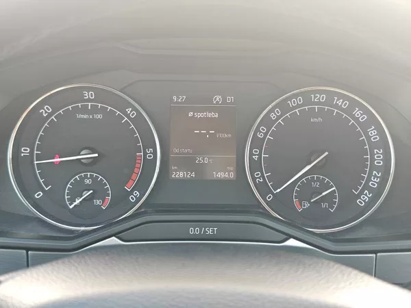 Škoda Superb Ambition Green tec 6DSG 2,0TDI - foto 12