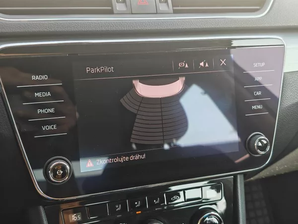 Škoda Superb Ambition Green tec 6DSG 2,0TDI - foto 15
