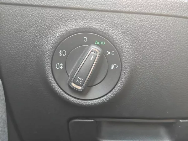 Škoda Superb Ambition Green tec 6DSG 2,0TDI - foto 18