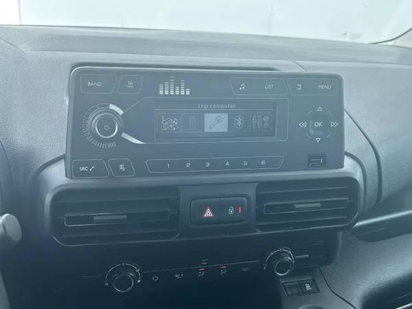 Opel Combo 1,2 / 81 kW 1,2 - foto 15