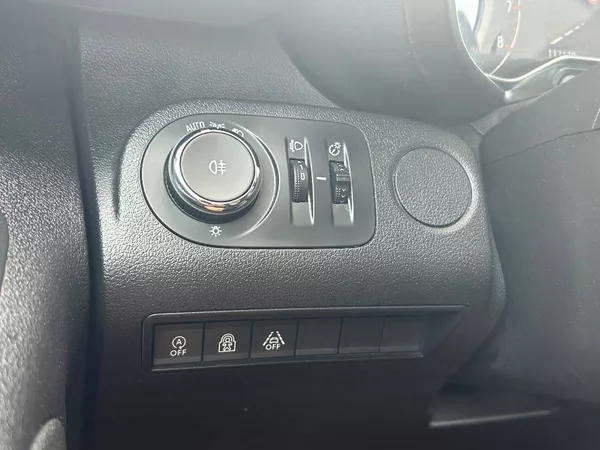 Opel Combo 1,2 / 81 kW 1,2 - foto 16