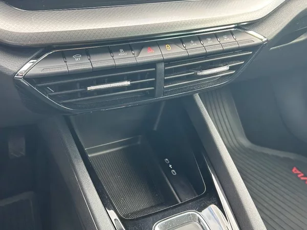 Škoda Octavia Ambition 7DSG 2,0TDI - foto 17