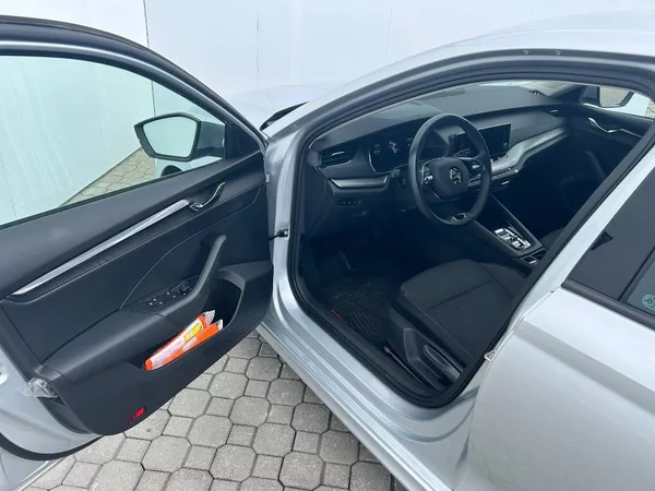 Škoda Octavia Ambition 7DSG 2,0TDI - foto 5