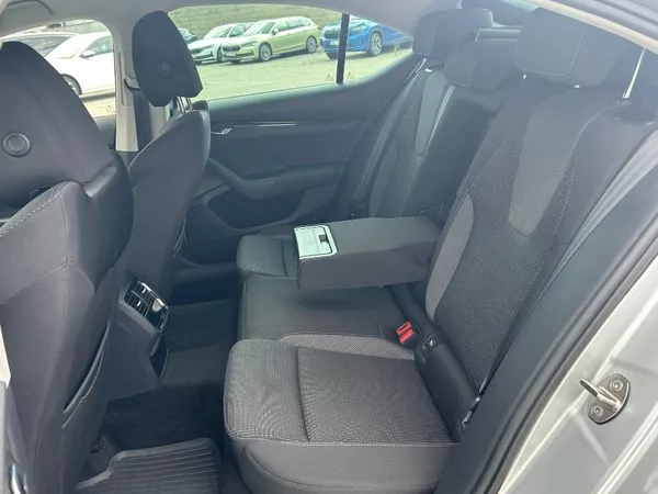 Škoda Octavia Ambition 7DSG 2,0TDI - foto 8