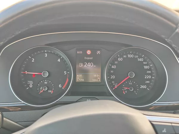 Volkswagen Passat Elegance 6G 2,0TDi - foto 12