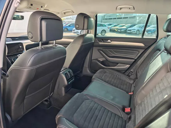 Volkswagen Passat Elegance 6G 2,0TDi - foto 7
