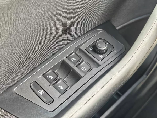 Volkswagen T-Roc Life 6G 1,0TSI - foto 19