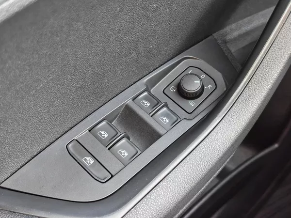 Škoda Karoq Ambition DSG 1,5TSI - foto 18