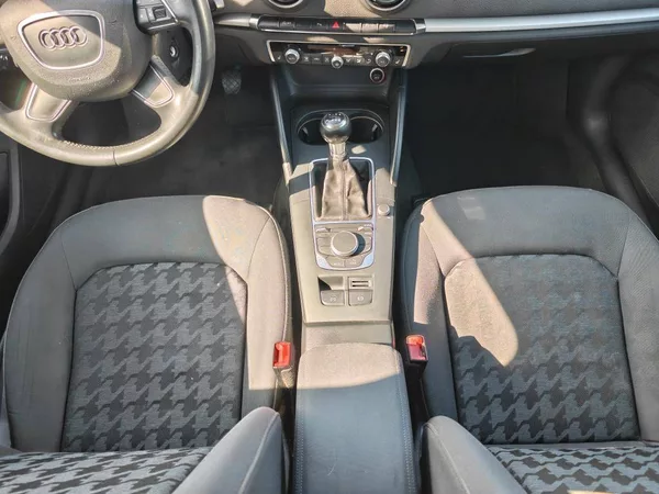 Audi A3 6MP 1,6TDI - foto 9