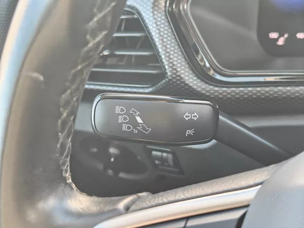 Volkswagen T-Cross Life 5G 1,0TSi - foto 13