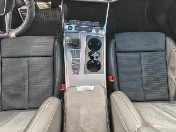 Audi A6 40 Sline ST7 2,0TDI - foto 10
