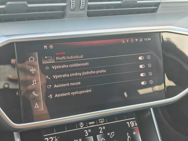 Audi A6 40 Sline ST7 2,0TDI - foto 18