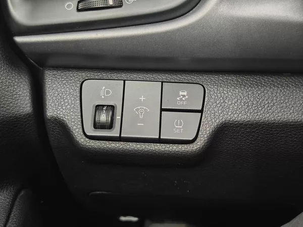 Kia Rio Comfort 1,25 CVVT - foto 17