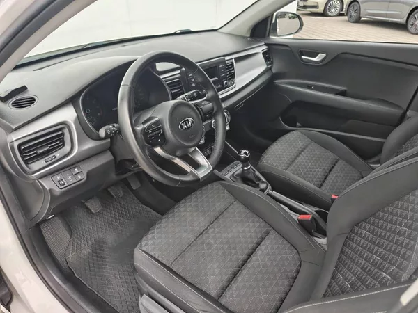 Kia Rio Comfort 1,25 CVVT - foto 5