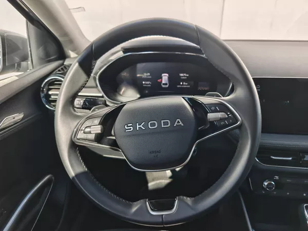 Škoda Fabia Top Selection 7DSG 1,0TSI - foto 11