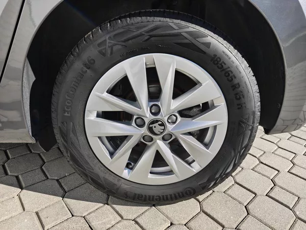 Škoda Fabia Top Selection 7DSG 1,0TSI - foto 20