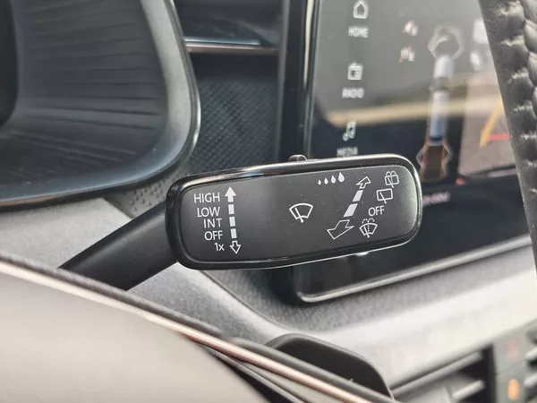 Škoda Kamiq Top Selection 7DSG 1,0TSI - foto 14