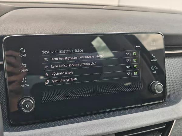 Škoda Kamiq Top Selection 7DSG 1,0TSI - foto 16